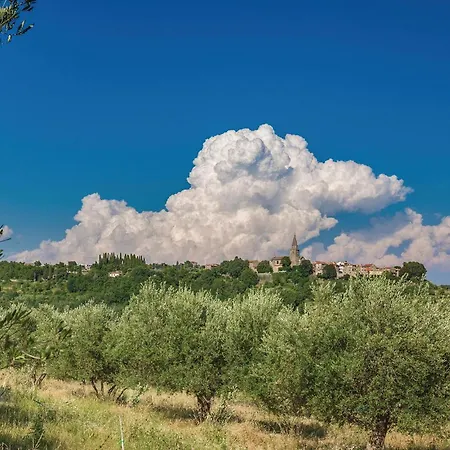 3 Bedroom Awesome In Oprtalj