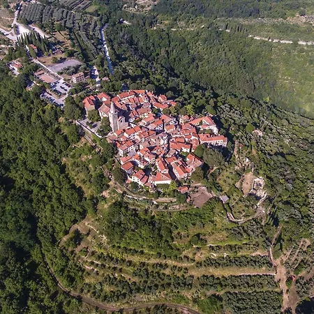 3 Bedroom Awesome In Apartman Oprtalj