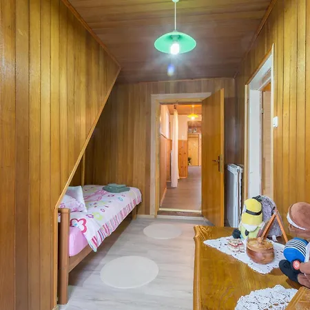 Apartman 3 Bedroom Awesome In Oprtalj
