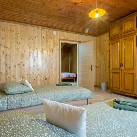 Apartman 3 Bedroom Awesome In