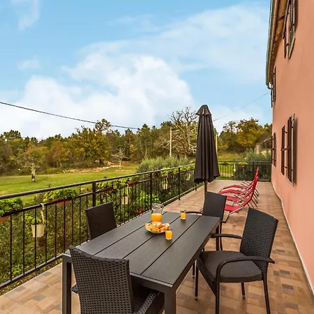3 Bedroom Awesome In *